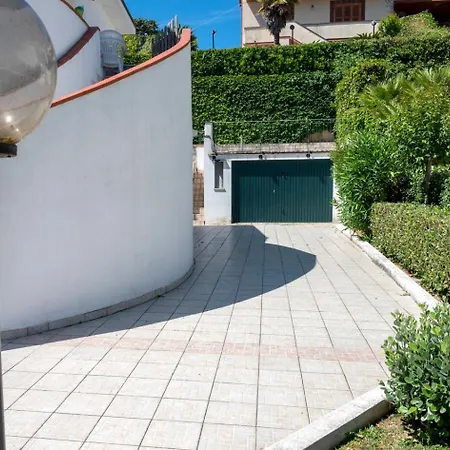 M376 - Marcelli, Bilocale Con Posto Auto Appartamento *