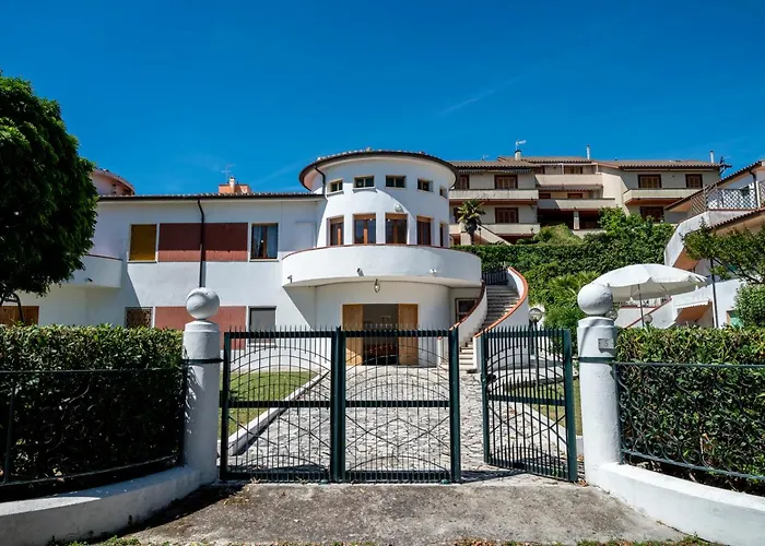 M376 - Marcelli, Bilocale Con Posto Auto Apartamento *