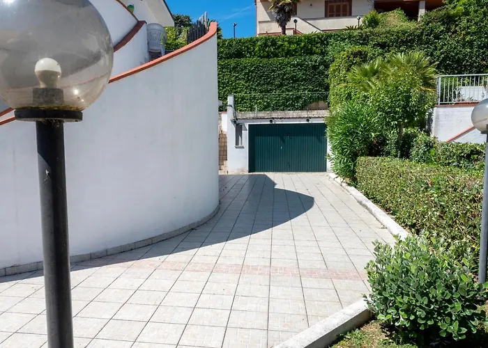 M376 - Marcelli, Bilocale Con Posto Auto Apartamento *